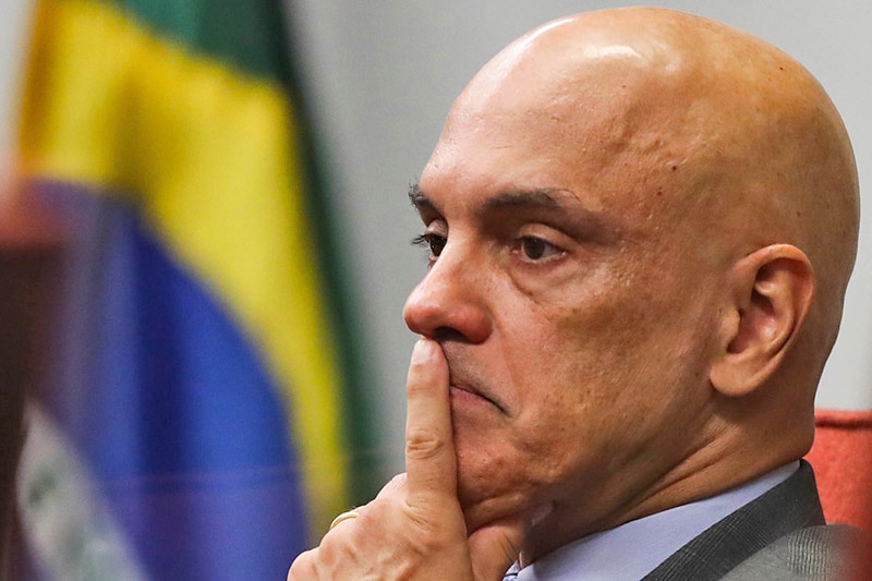 Bolsonaro critica decisão de Moraes sobre Telegram. Afirma que medida é 