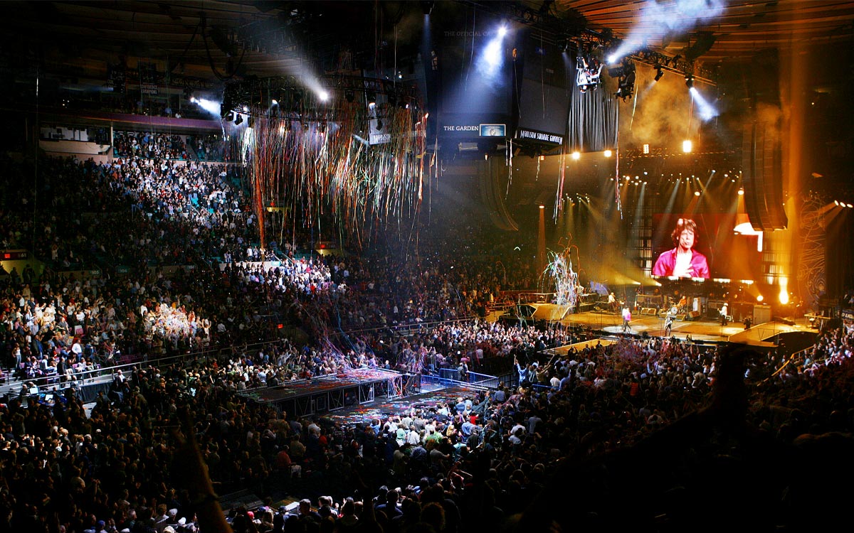 The Rolling Stones durante show com aproximadamente 30 mil pessoas no Madison Square Garden na Sétima Avenida em Nova York.